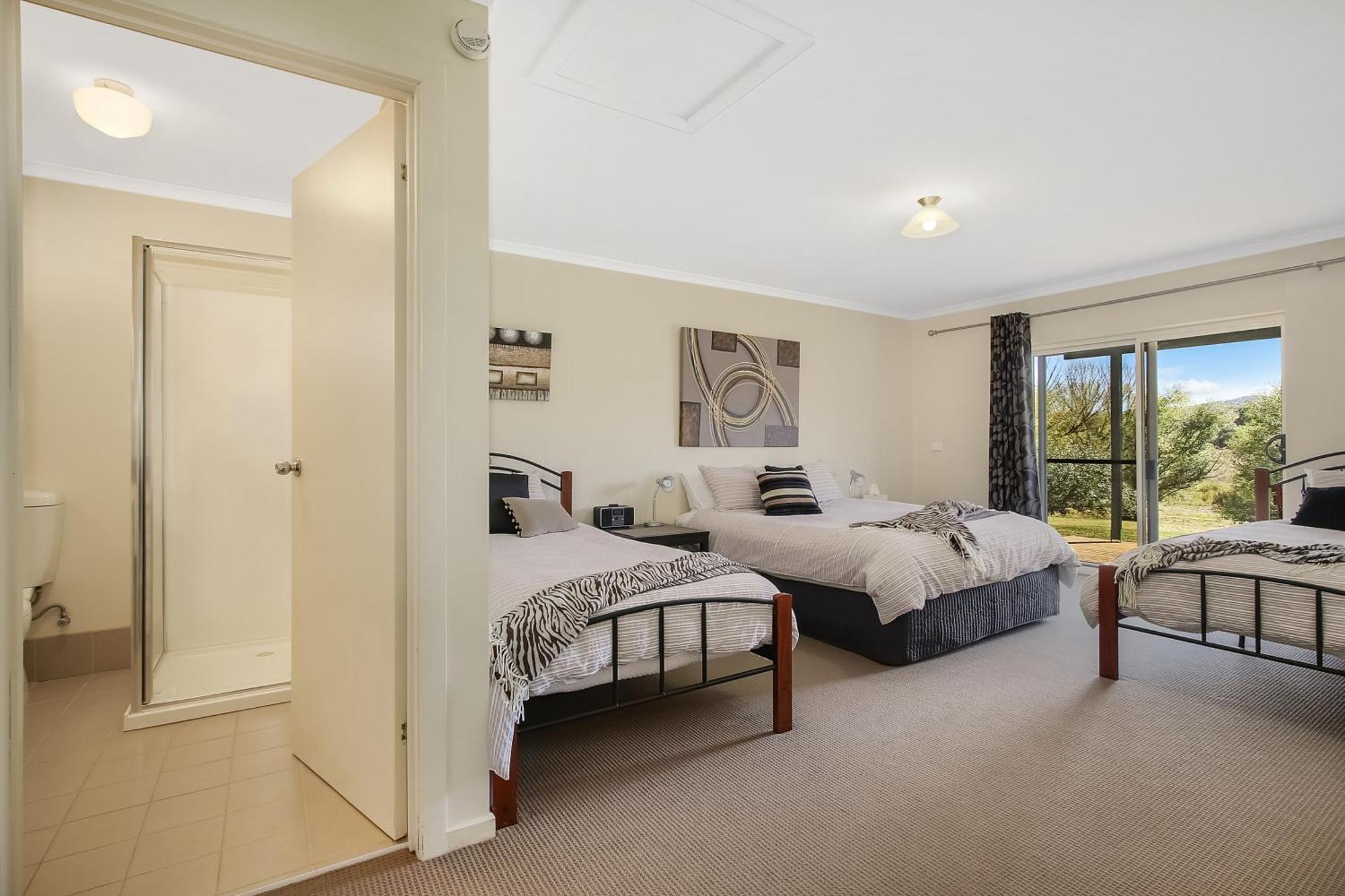 Colonial Inn Guest Rooms Yackandandah Екстериор снимка